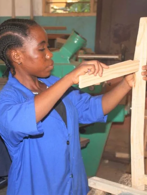 Trainee in the carpentry workshop